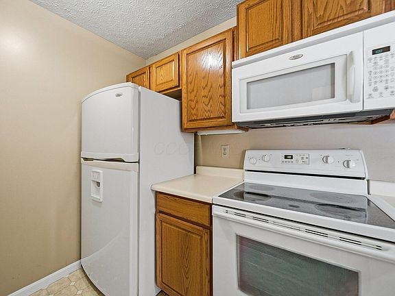 4th image of 6755 Meadow Creek Dr Unit 103