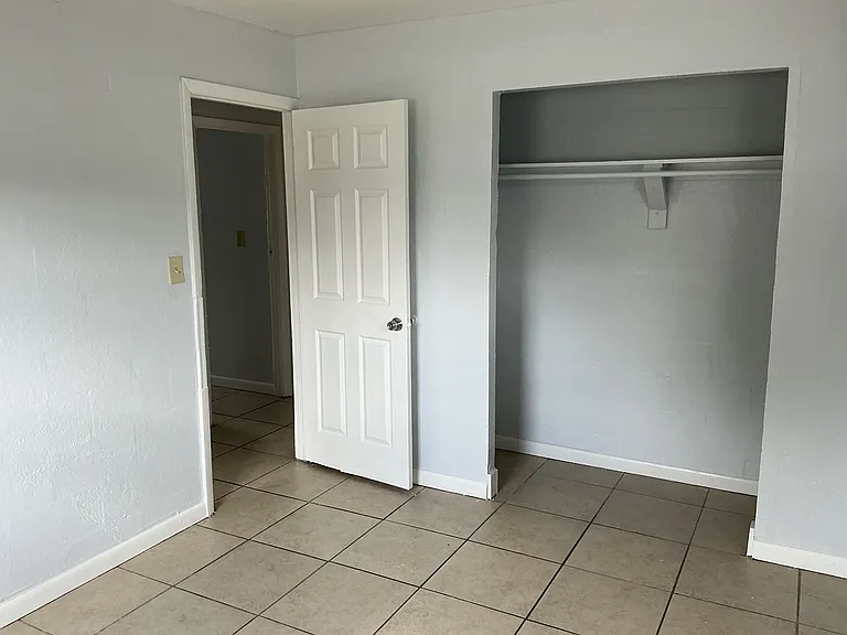 621 W South St #1 — Photo 17