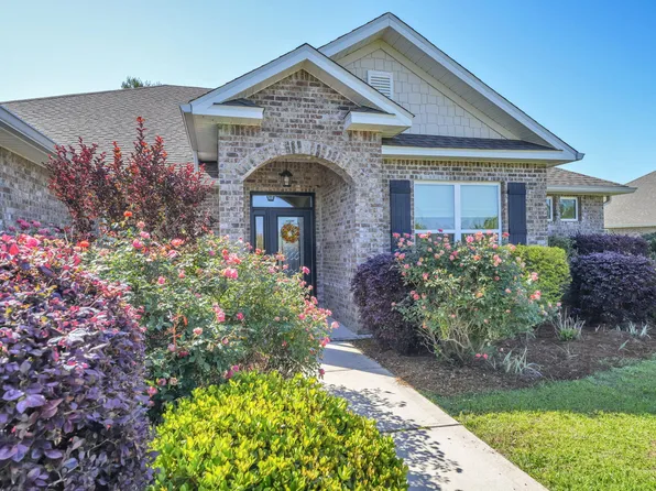 487 Coastal Breeze Dr, Freeport, FL 32439