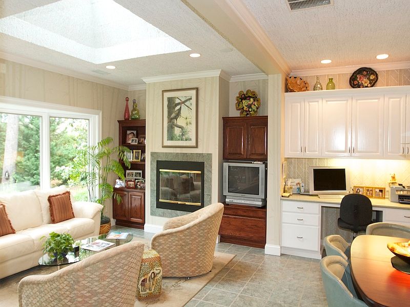 1st image of 1000 Oriole Dr