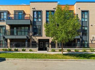 4270 SE Norford Ave NW #304, Calgary, AB T3B 6M2
