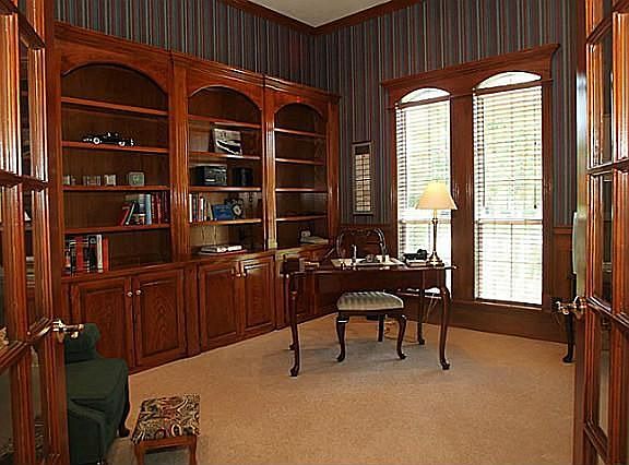 5th image of 7304 Pebble Hill Dr