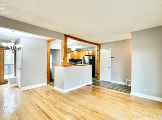 1906 Liverpool Rd #1, Pickering, ON L1V1W5