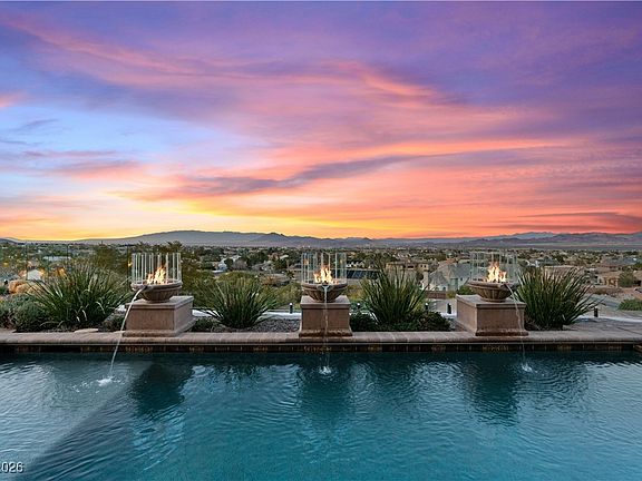 2nd image of 1123 Christian Rd