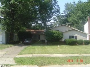 4633 Bradford Rd, Cleveland, OH 44121