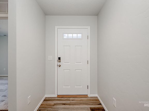 2nd image of 2877 W Lemhi Crk