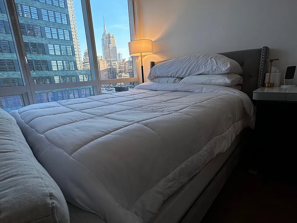 350 W 42nd St #5P