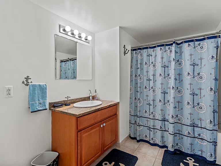 1 E Grand Ave #208 — Photo 13