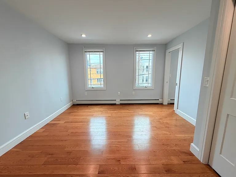 195 Hutton St #2 — Photo 8