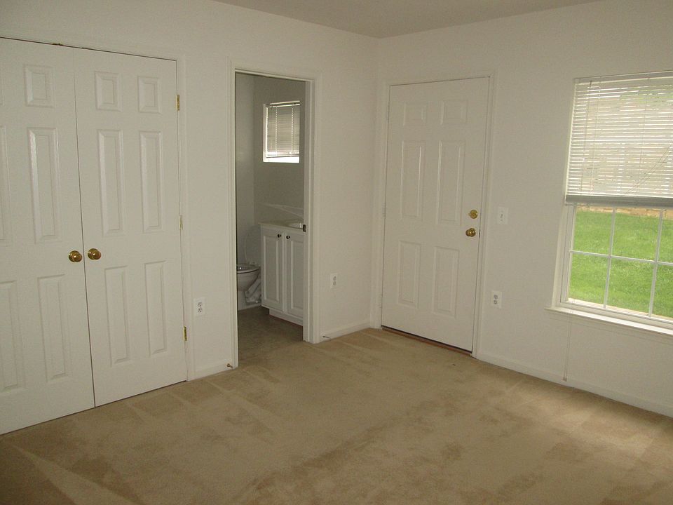 Bedroom 1 - Ground Level