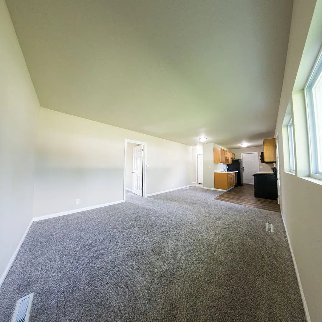 3 Bedroom Fully Remodeled Marshalltown — Photo 4