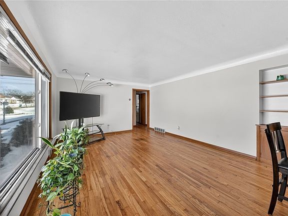 3rd image of 20648 Donny Brook Rd