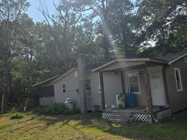 1081 Homestead Rd, Saint Stephen, SC 29479