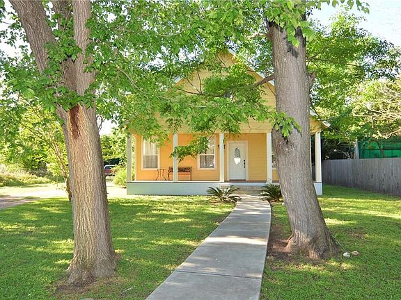 3rd image of 1706 SE 2nd St
