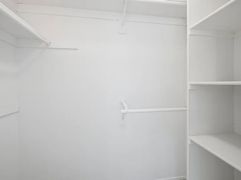 6805 Briarwood Dr — Photo 13