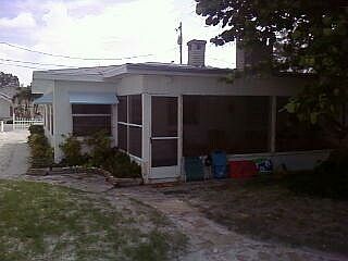 2nd image of 105 Tuna St