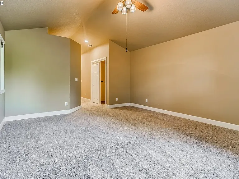 1402 Parrish St — Photo 11