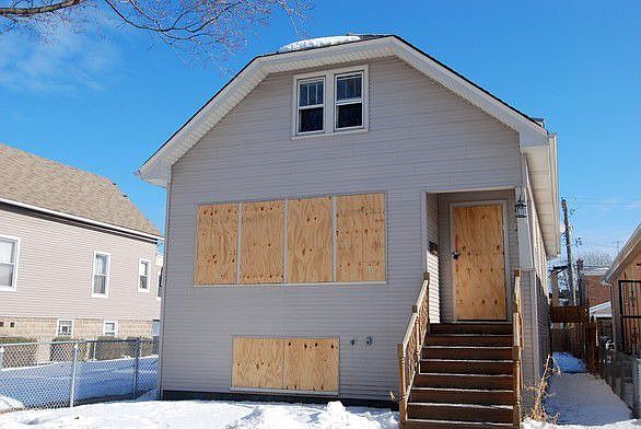1st image of 4043 N McVicker Ave