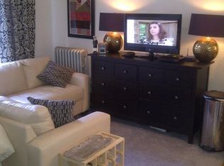 1649 N Wells St APT 3K, Chicago, IL 60614