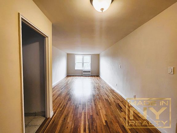 5th image of 14202 84th Dr APT 4B