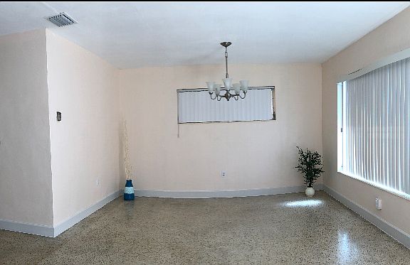 5th image of 17411 NE 3rd Ave