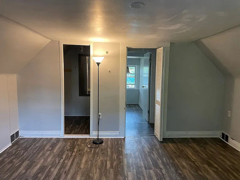 607 Ohio River Blvd - (12206) — Photo 14