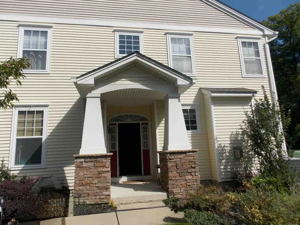 38 Cobblestone Lane, Middletown, NY 10940