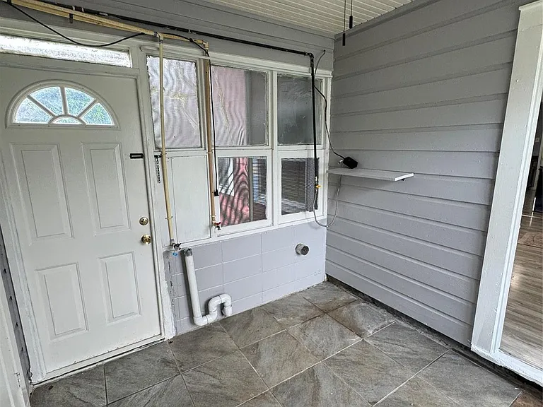 6629 Corbin St — Photo 16