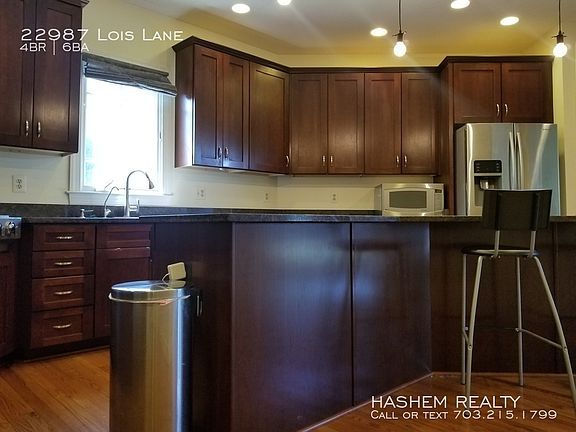 4th image of 22987 Lois Ln