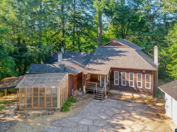 17755 Gardner Rd, Dallas, OR 97338