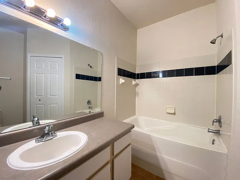 6025 Westgate Dr #2512 — Photo 18