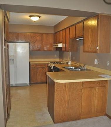 3rd image of 1639 W 140th St
