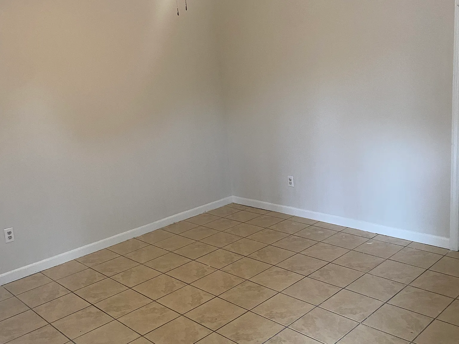 2 bed, 660 sqft, $1,200 — Photo 3