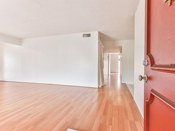5th image of 12633 Memorial Dr APT 176