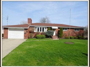 121 Rumford St, Depew, NY 14043