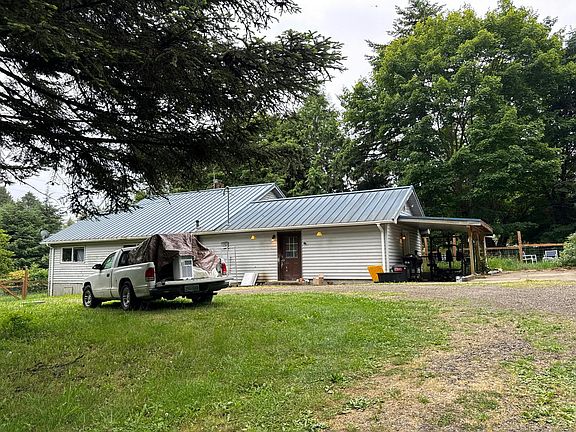 2nd image of 93122 Knappa Dock Rd