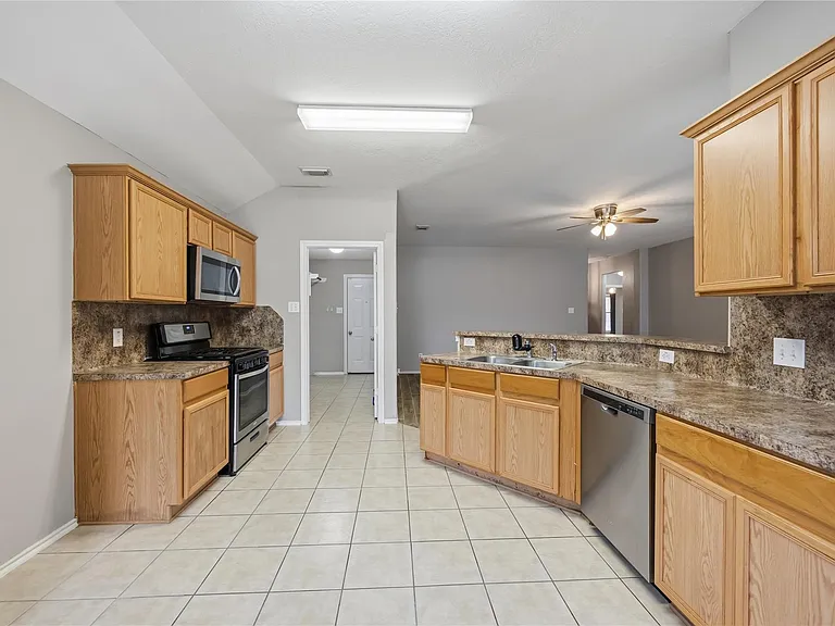 2734 Trinity Glen Ln — Photo 12
