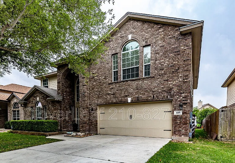 409 Loch Lomond Dr — Photo 1