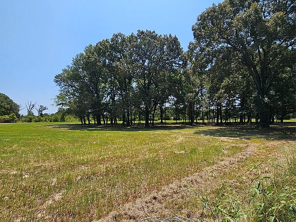 2nd image of 951 County Road 3800