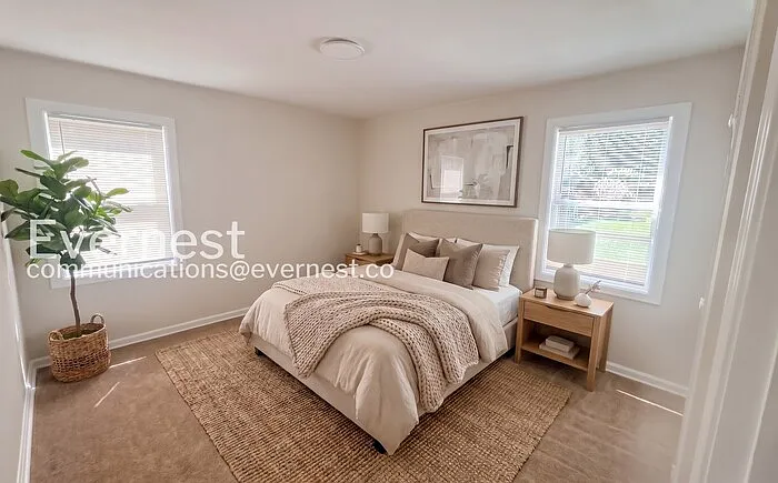 3 bed, 1.0 bath, 1080 sqft, $1,950 — Photo 3