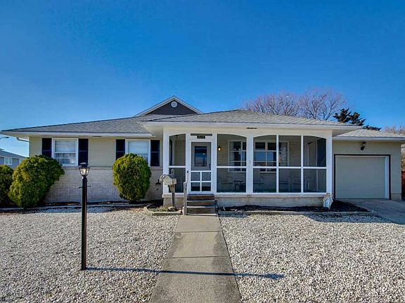 3rd image of 3012 Bayland Dr