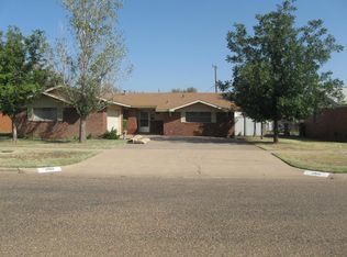 2610 W 18th St, Plainview, TX 79072