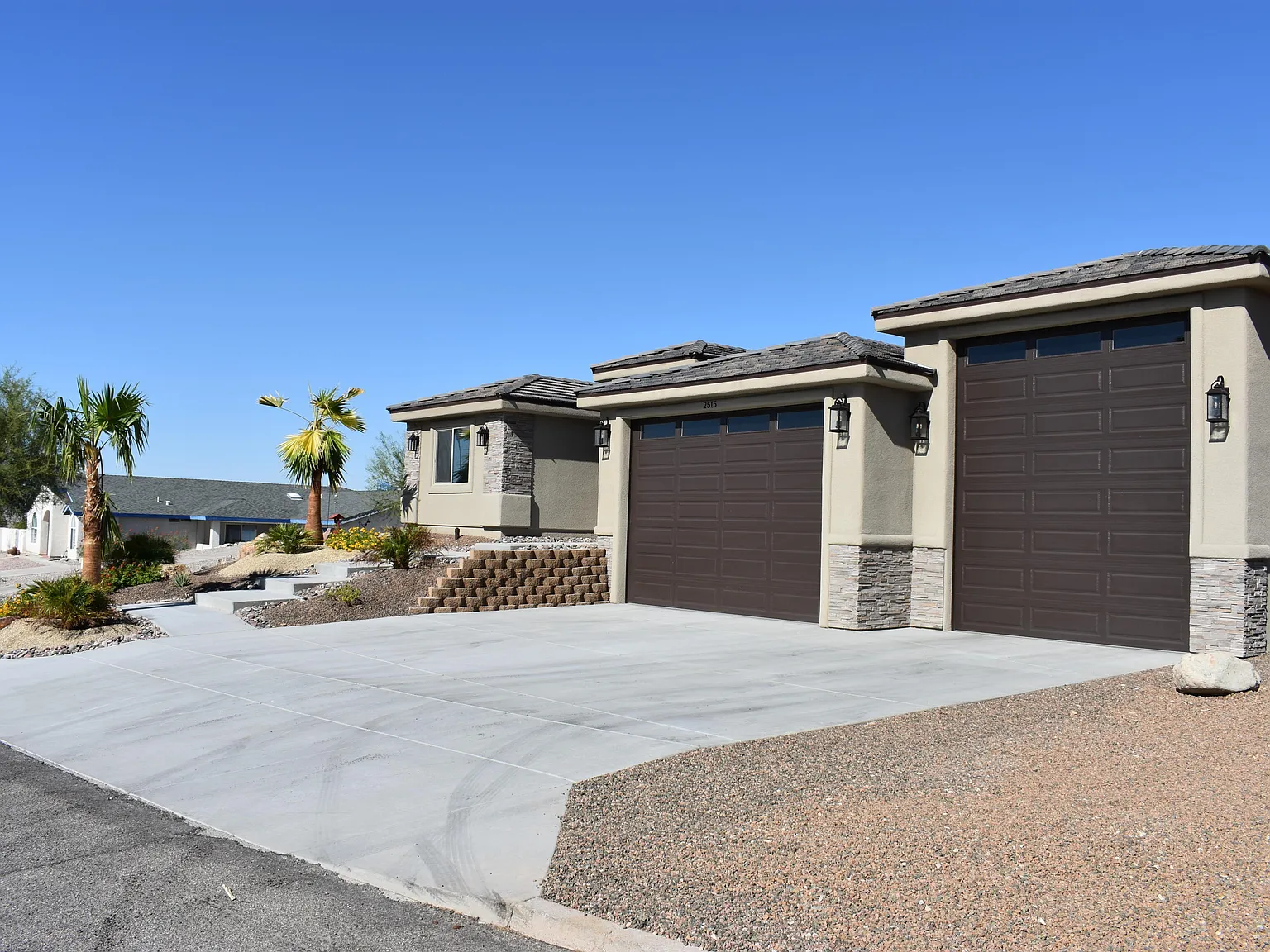 3 bed, 3.0 bath, 1971 sqft, $2,650 — Photo 3