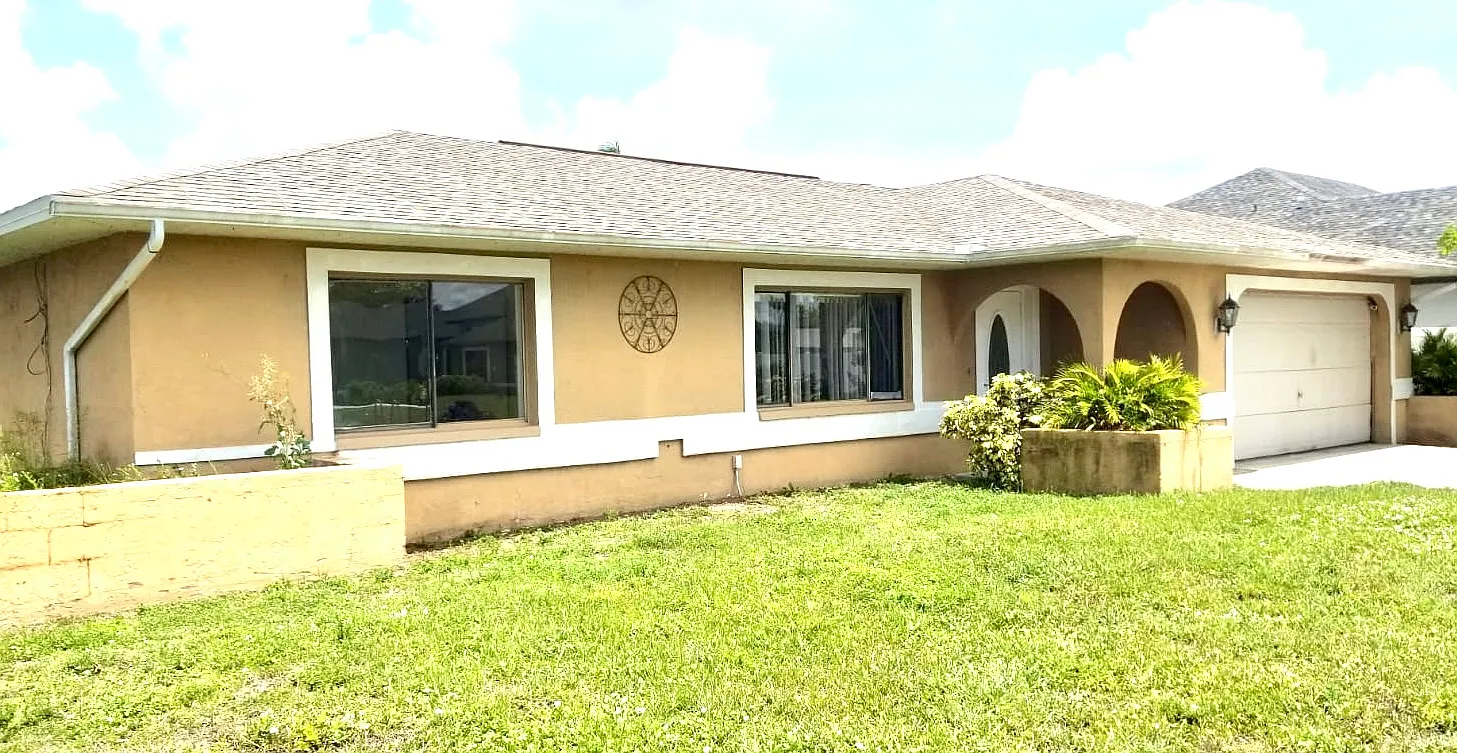 3 bed, 1604 sqft, $1,700 — Photo 1