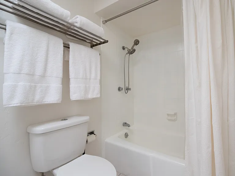 5701 N Glenn St #5 — Photo 17