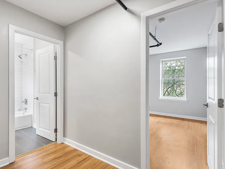 1929 Christian St #31 — Photo 8