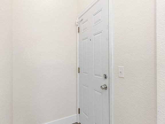 4th image of 409 8th St N APT 4