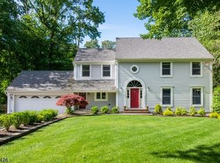 2 Sparrowbush Rd, Mahwah, NJ 07430