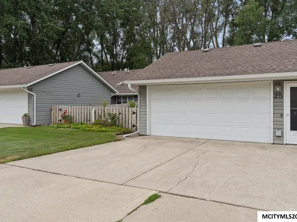 380 S Yorktown Pike Unit 25, Mason City, IA 50401