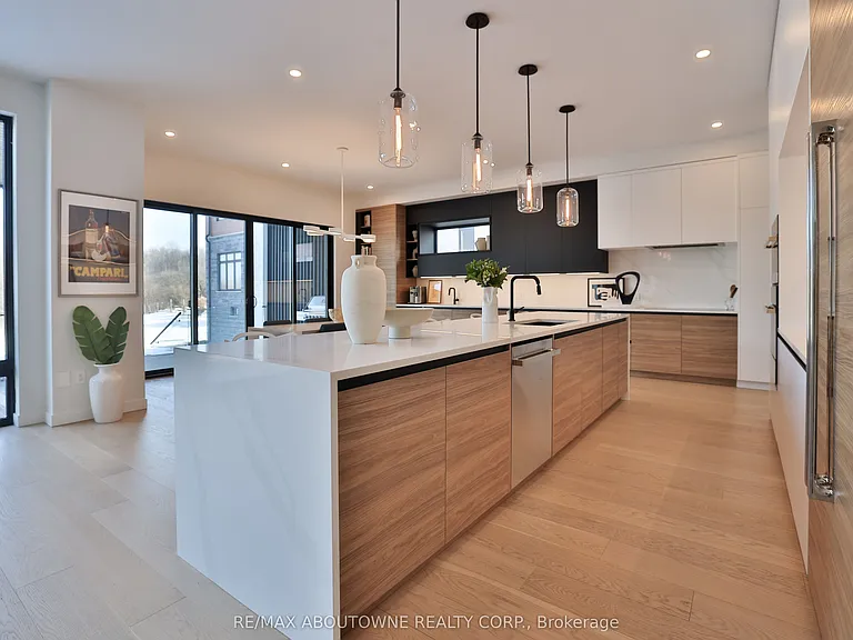 70 Upper Mount Albion Rd — Photo 11